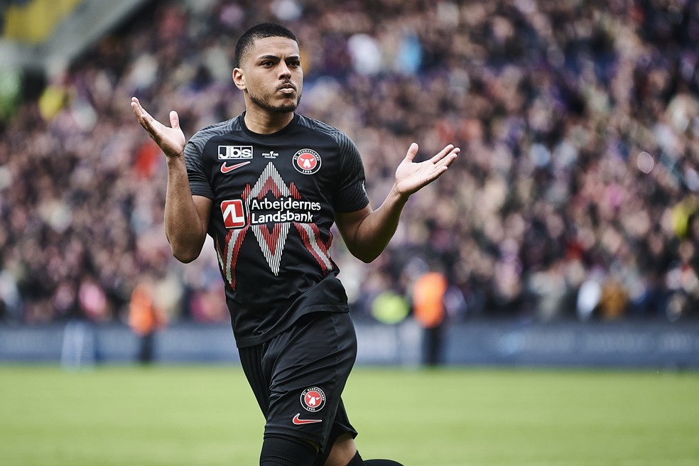 Flamengo quer contratar ex-meia do Vasco