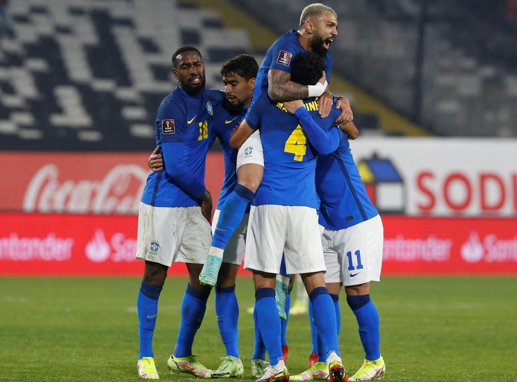Bruno Henrique, Pedro, Cebolinha, Gabigol, Arrascaeta, Rossi, David Luiz, Pablo, Varela, Ayrton Lucas, Matías Viña, Thiago Maia, Pulgar, De La Cruz e Gerson: 15 jogadores do elenco do Flamengo já foram convocados