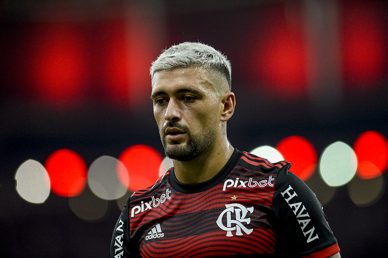 Ranking mostra que jogador do Flamengo está entre os jogadores que mais sofreram pênaltis desde 2015