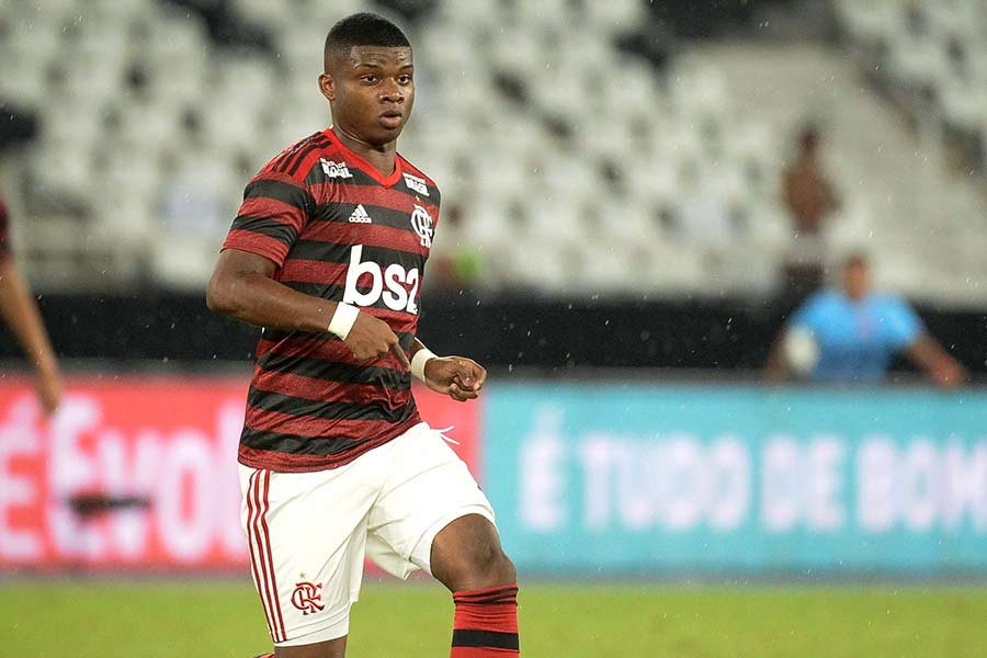Ex-atacante do Flamengo, Lincoln fecha com o seu novo time
