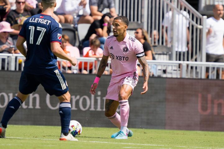 Jogador ventilado no Flamengo fecha com o Botafogo