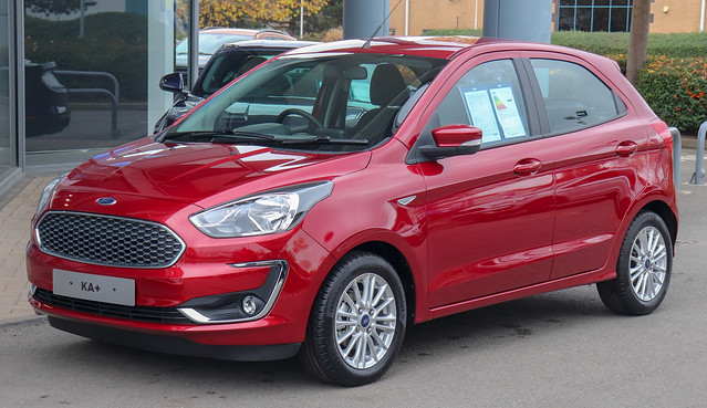 2018_Ford_KA+_Zetec_1.0_Front