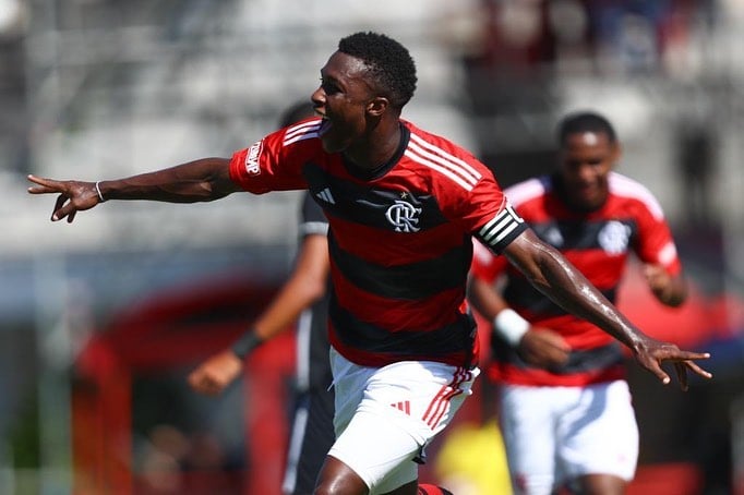 Flamengo acerta venda de zagueiro para a Europa