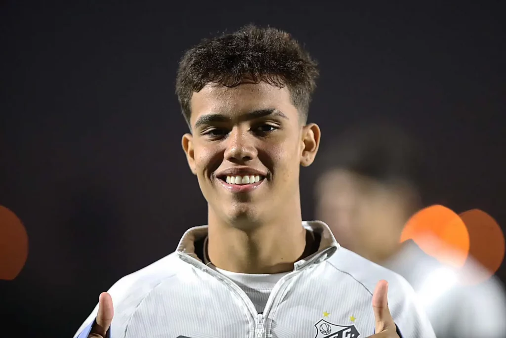 Gustavo Henrique em ação pelo Santos (Foto: Reprodução/Santos)