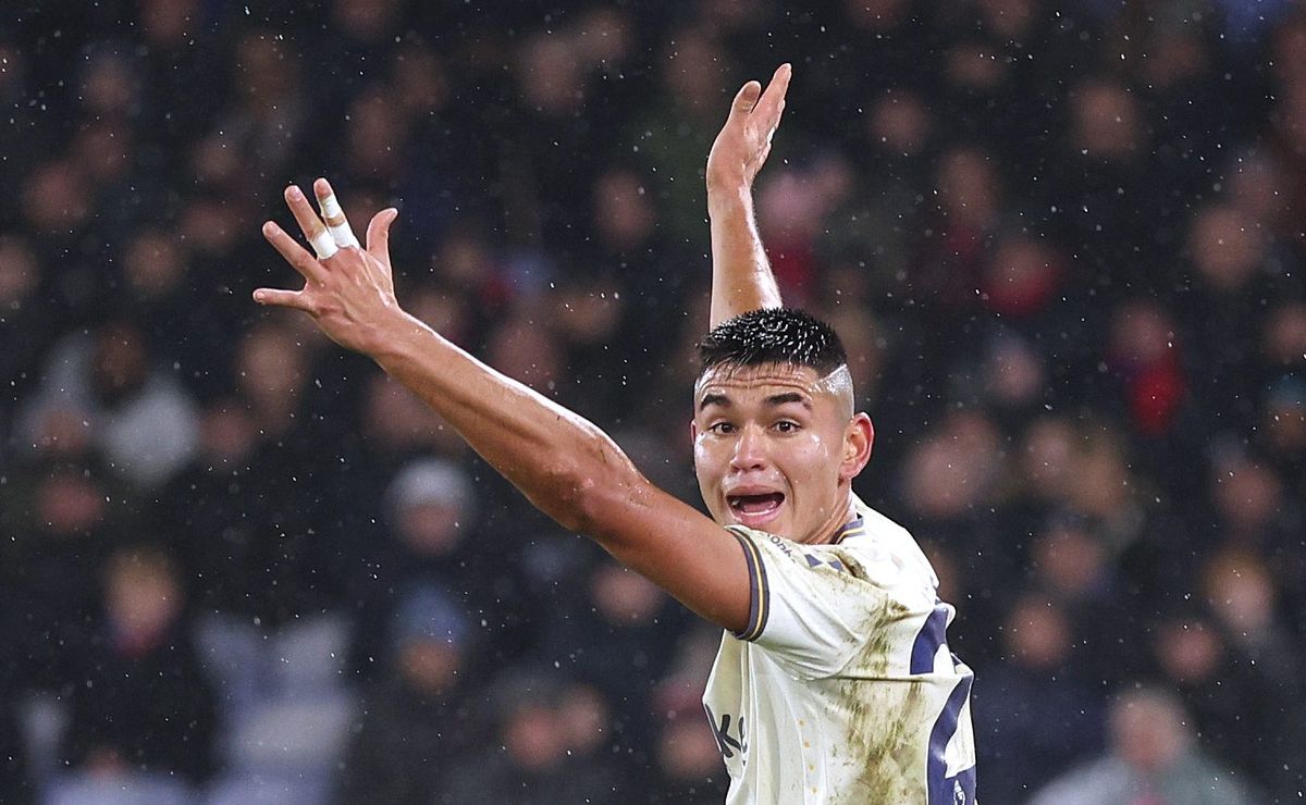 Alcaraz no Everton pode ter reviravolta por titularidade