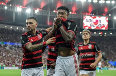 Arrascaeta topa renovar com Flamengo para ganhar maior salário 