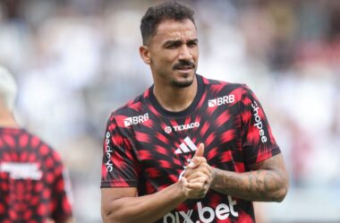 Danilo causa impacto imediato em chegada ao Flamengo