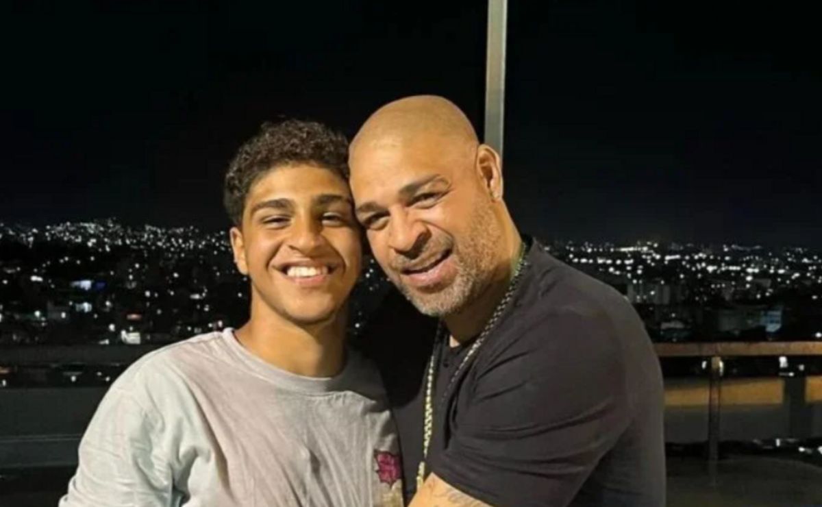 Filho de Adriano Imperador assina com time de Portugal