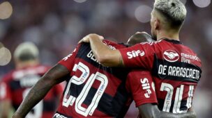 Filipe Luís avalia poupar titulares do Flamengo contra Vasco