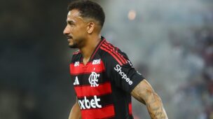 Flamengo faz novas críticas ao gramado do Maracanã