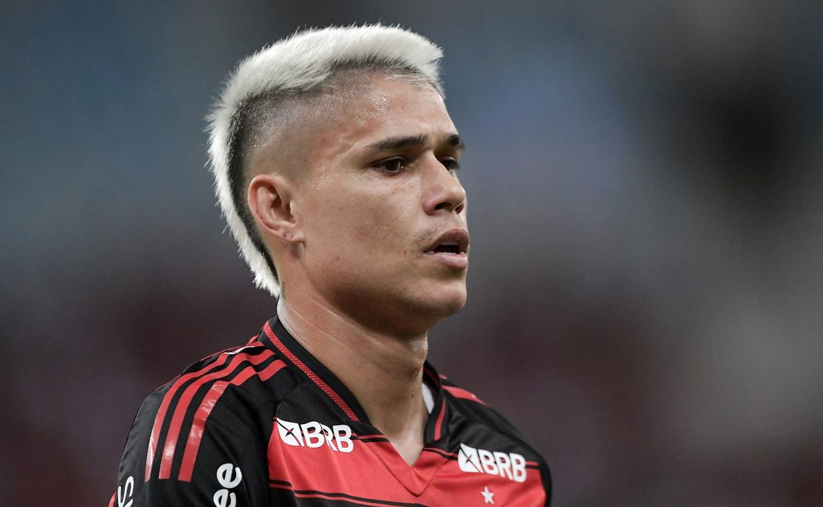 Flamengo oferece troca de Luiz Araújo por Matheus Pereira