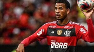 Flamengo quer renovar com Cleiton e José Boto conversa com zagueiro