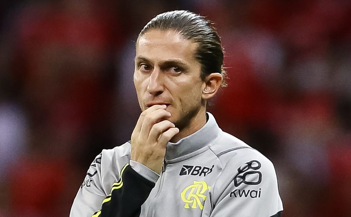 Flamengo quer renovar o contrato com Filipe Luís