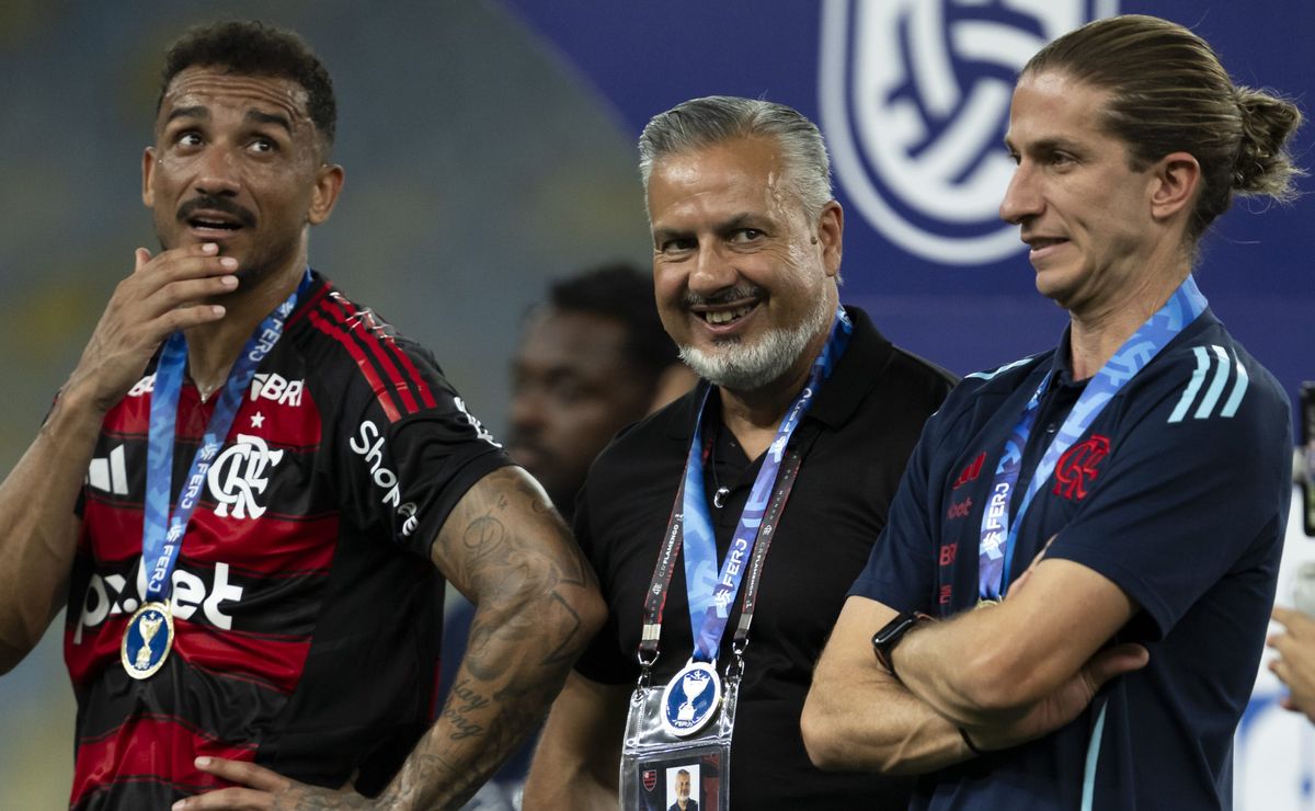 José Boto aprova e Flamengo quer aumentar salário de Cleiton 