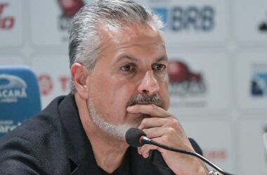 José Boto, do Flamengo, sugere gramados híbridos após polêmica