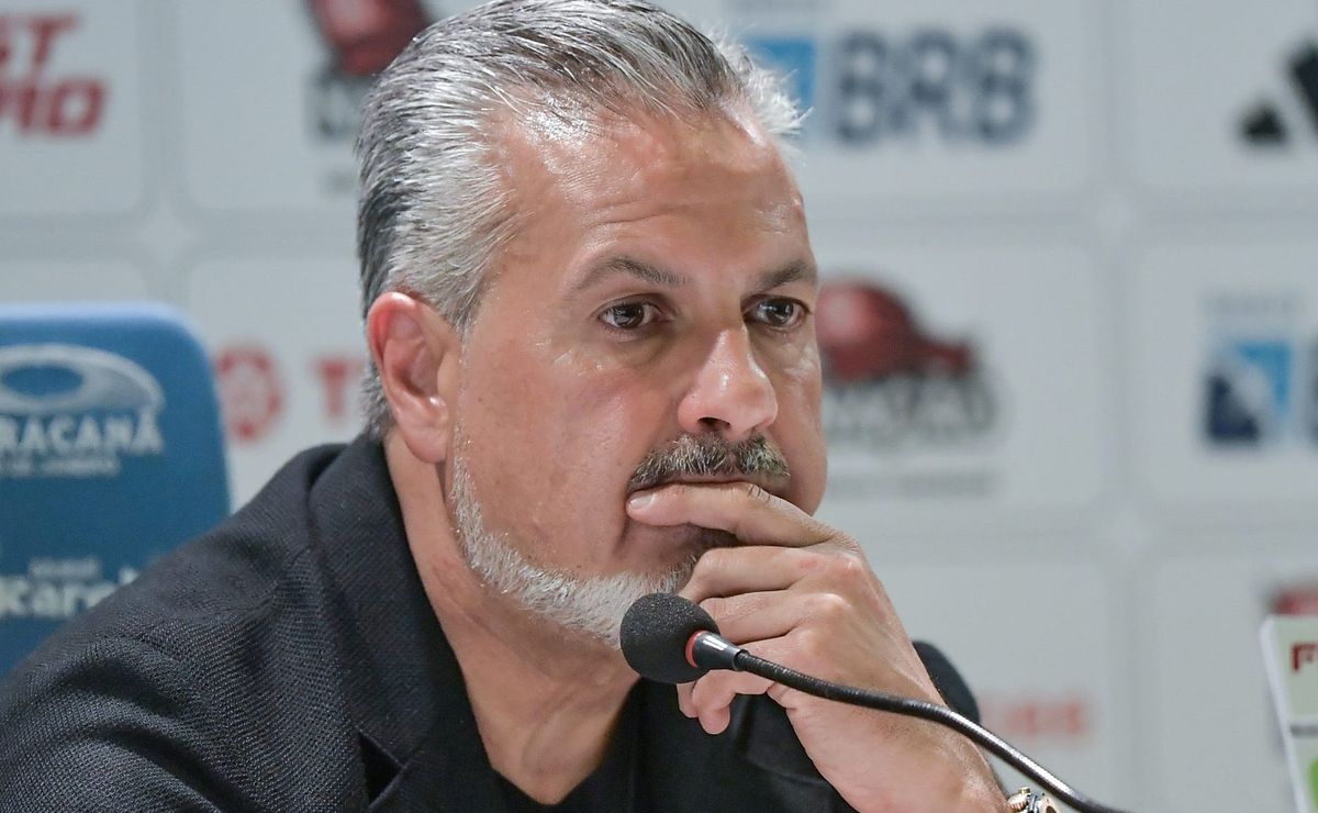 José Boto, do Flamengo, sugere gramados híbridos após polêmica