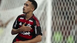 Matheus Gonçalves vibra com golaço pelo Flamengo e explica lance