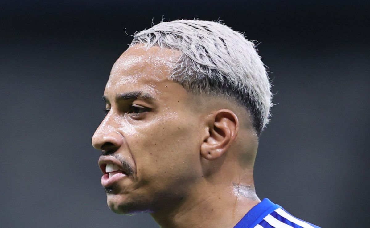 Matheus Pereira contratado às pressas pelo Flamengo é aprovado na madrugada