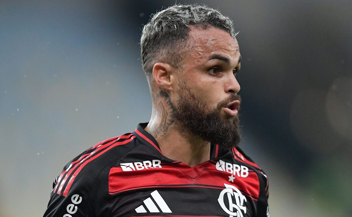 Michael vai ficar fora do Flamengo por 15 dias após lesão