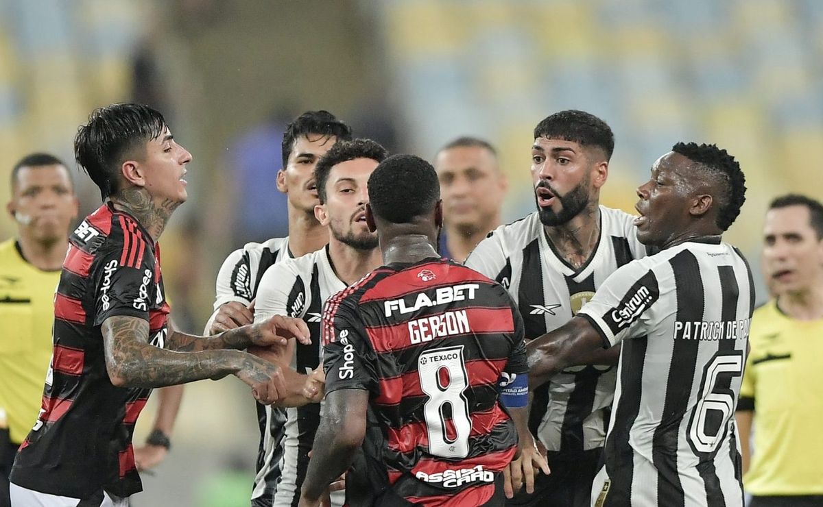 Súmula de Flamengo x Botafogo expõe Barboza, Cleiton e Gerson