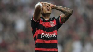 Bruno Henrique preocupa Filipe Luís após Flamengo x Vasco