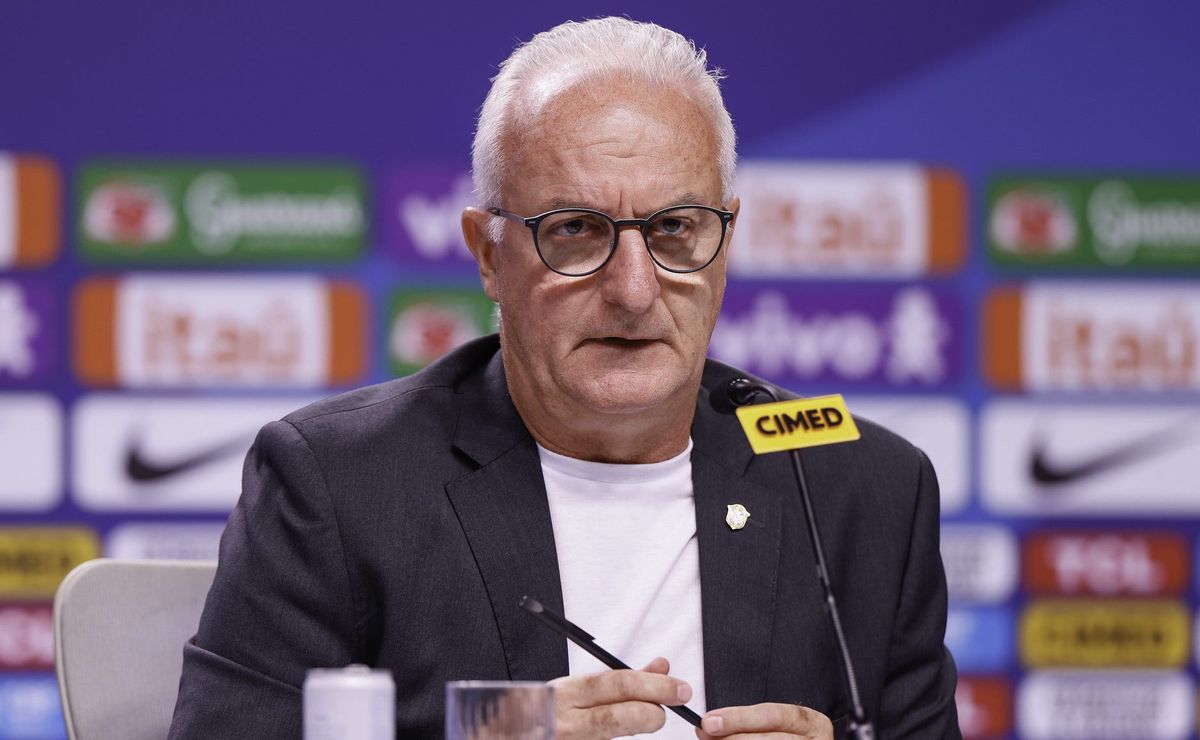 Dorival aponta Danilo como exemplo tático da Seleção