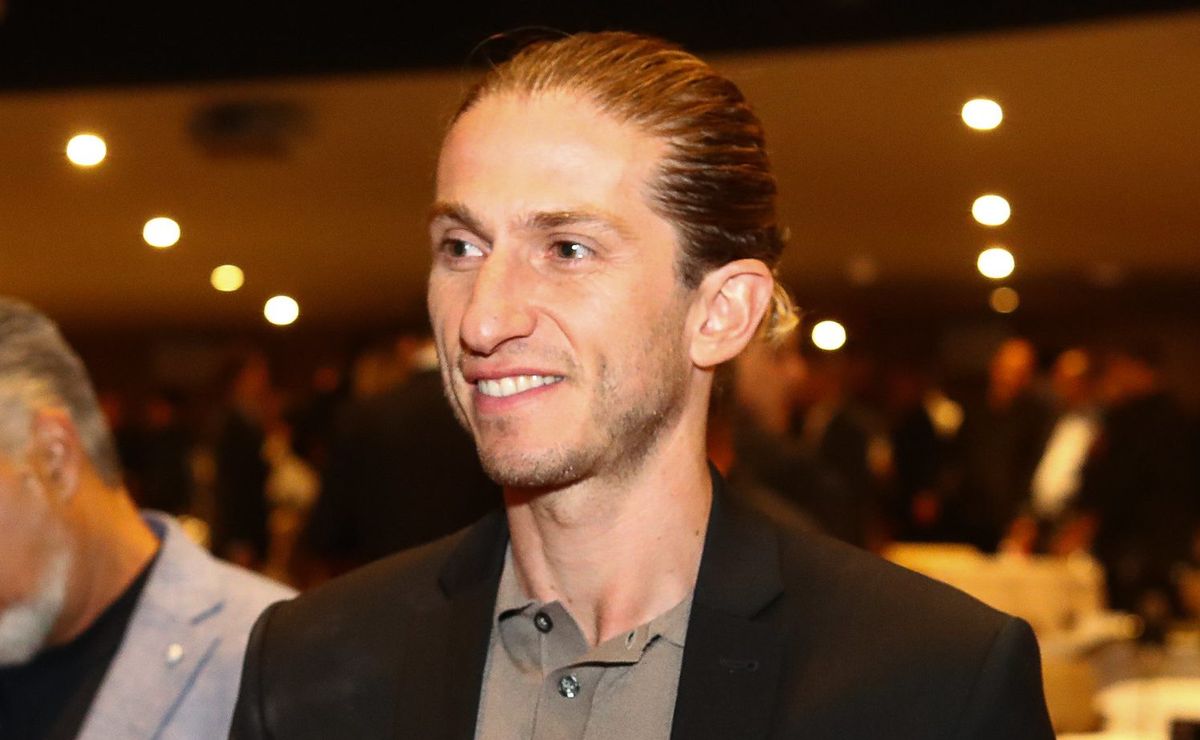 Filipe Luís deve assinar até 2027 com o Flamengo