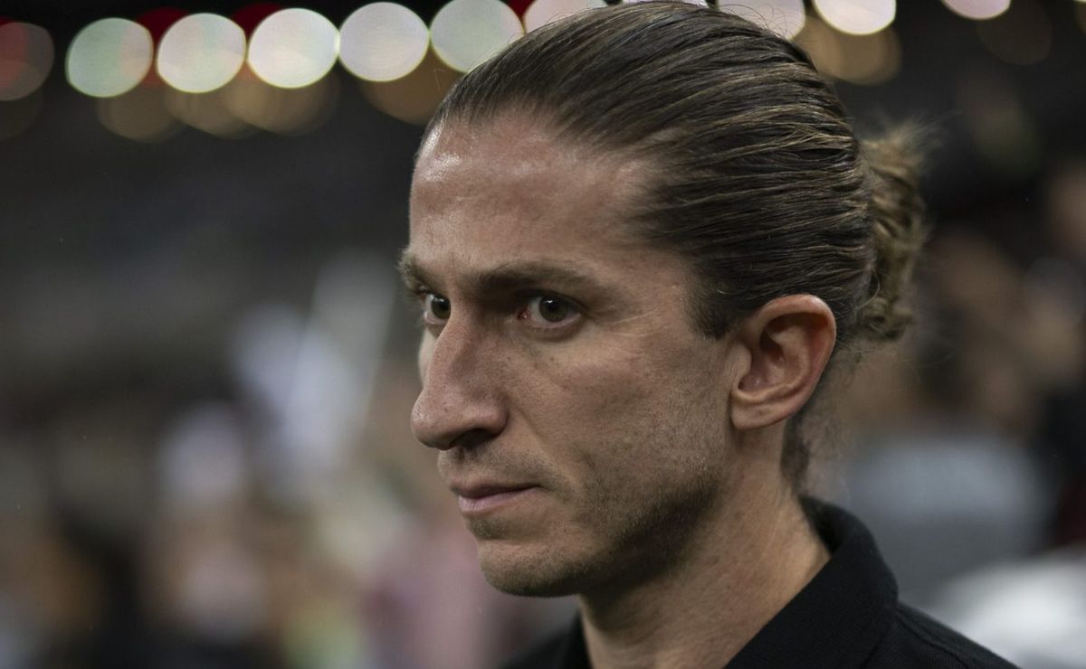 Filipe Luís, do Flamengo, chama atenção de times da Europa