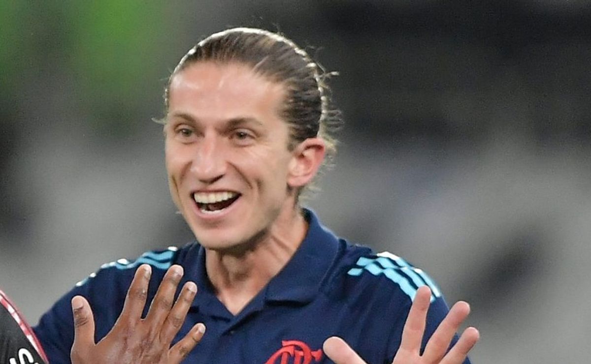 Filipe Luís fica encantado com Pulgar após vitória do Flamengo