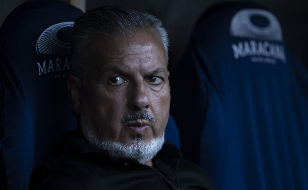 Flamengo brigaria pelo título do Português, diz José Boto