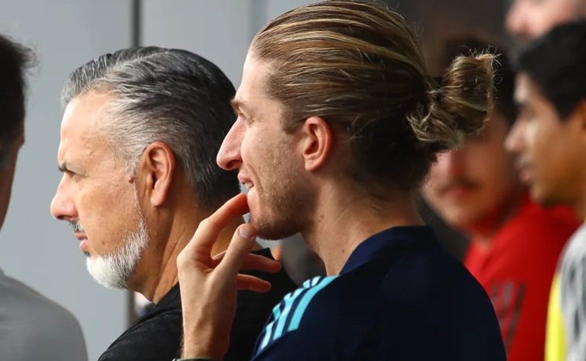 Flamengo decide contratar 2 jogadores acima da média