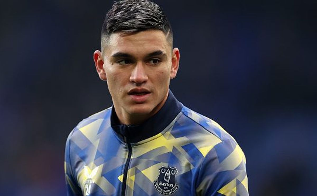 Flamengo não foi informado de compra de Alcaraz pelo Everton