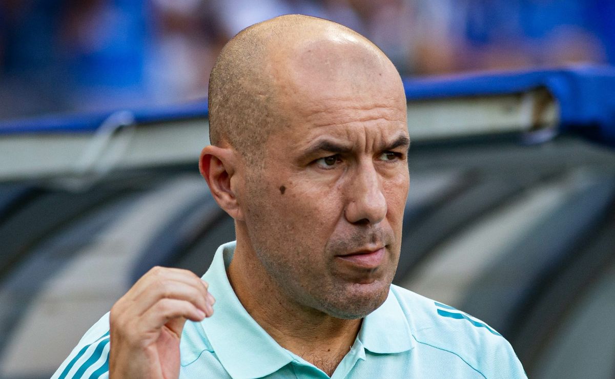 Leonardo Jardim, técnico do Cruzeiro, cita o Flamengo de Filipe Luís