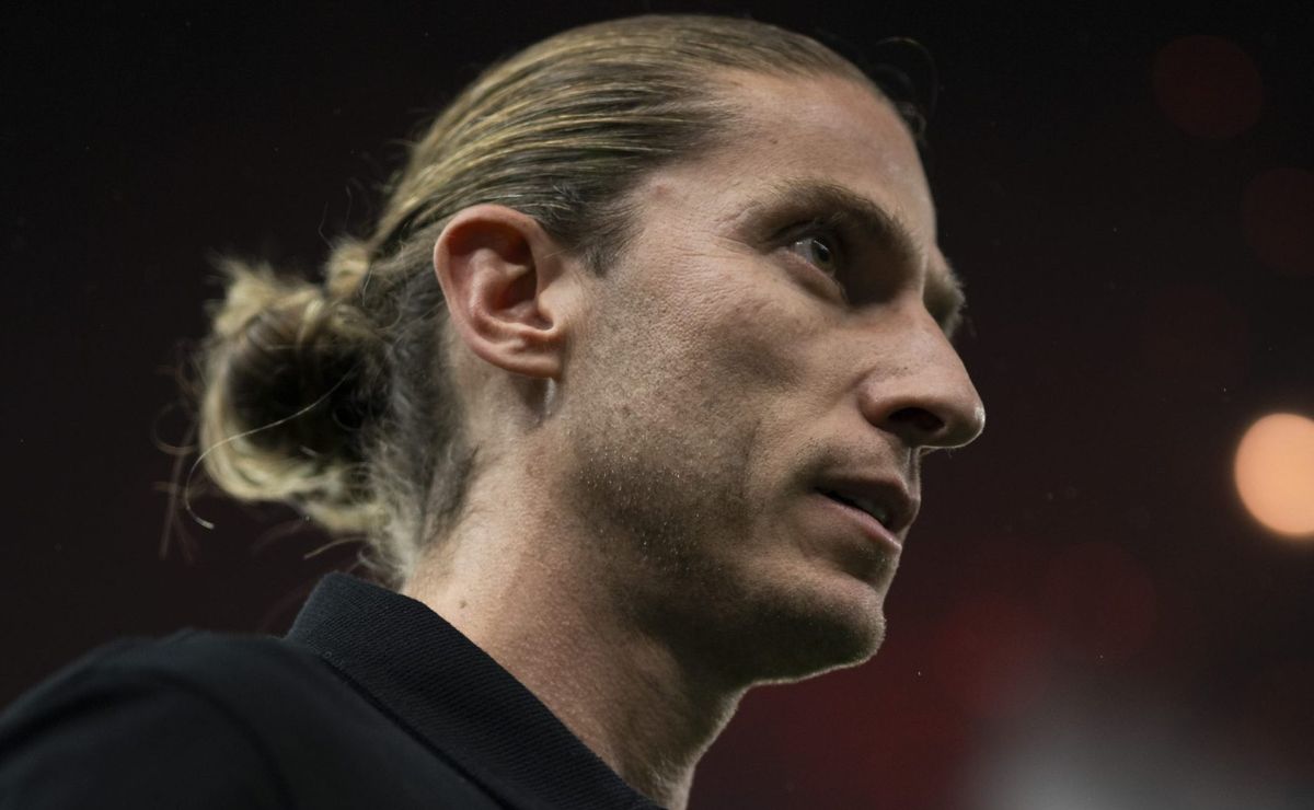 Presidente do Madureira critica o Flamengo por "escantear" Lorran