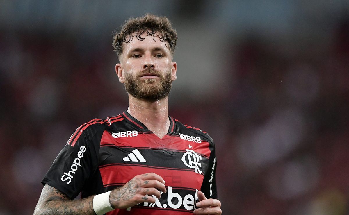 Rossi destaca papel de Léo Pereira na defesa do Flamengo