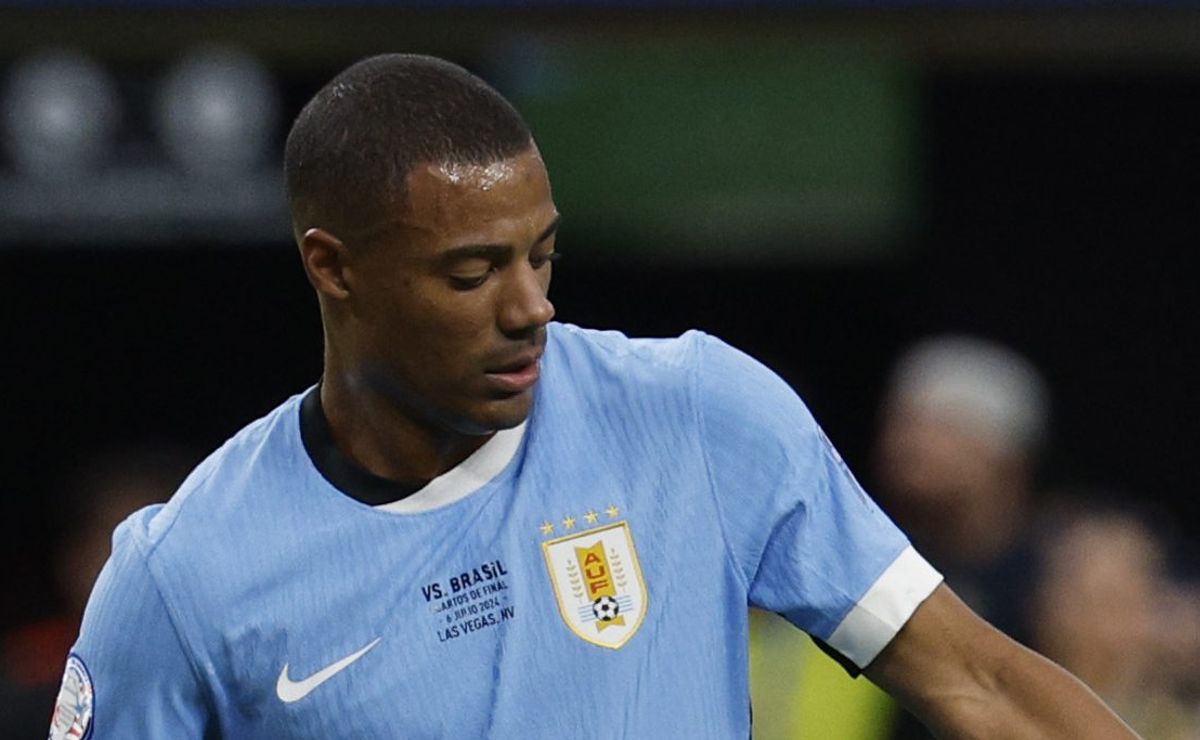 Torcida do Flamengo teme lesão de De La Cruz no Uruguai