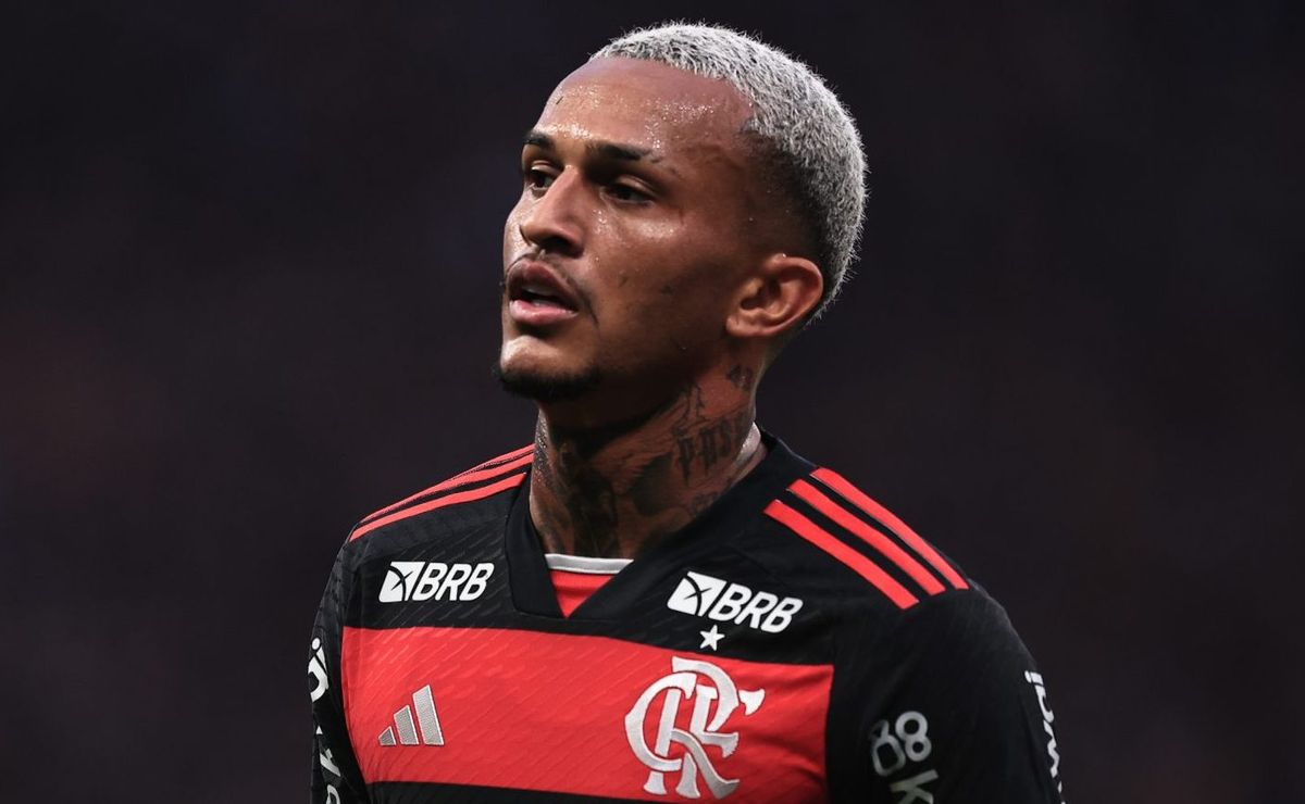Wesley se posiciona após negociações frustradas no Flamengo