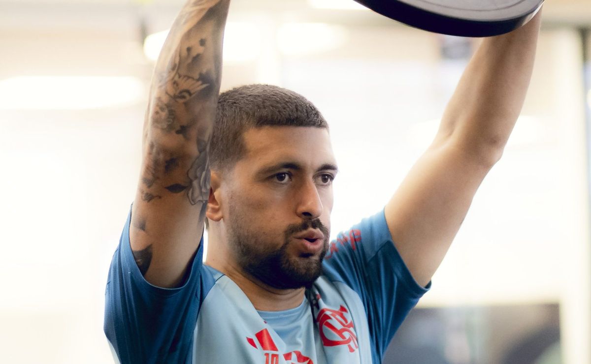 Arrascaeta brilha em Flamengo x JUV e desbanca Éverton Ribeiro