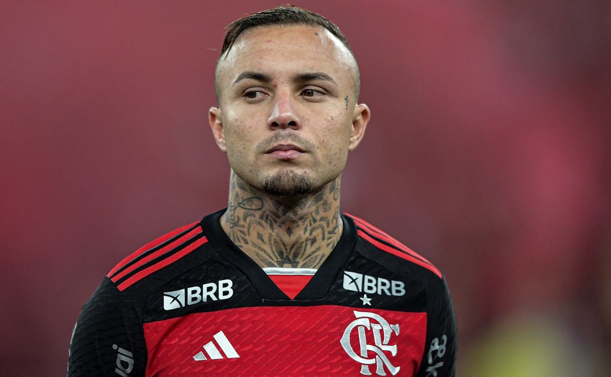 Cebolinha reconhece que Flamengo precisa melhorar mas finalizações 
