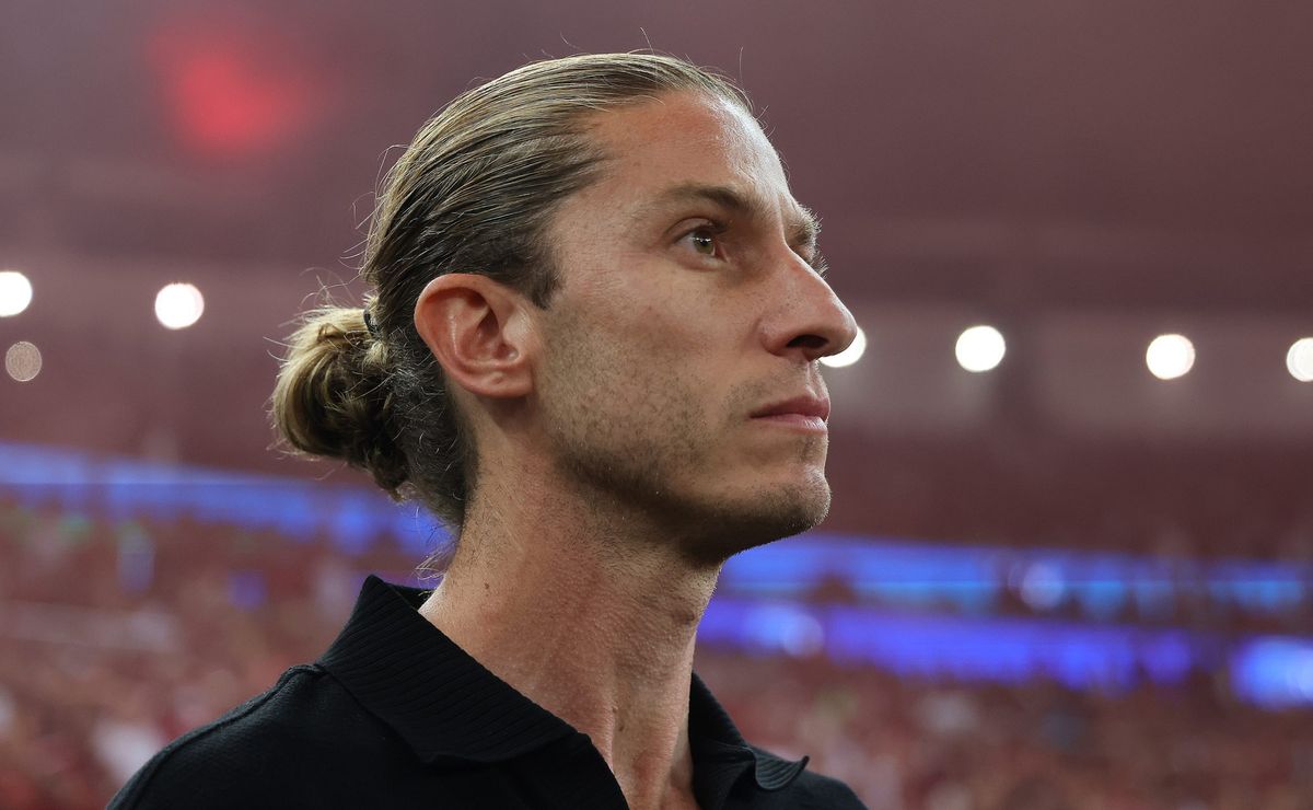 Cobrança interna é chave para sucesso do Flamengo, revela Filipe