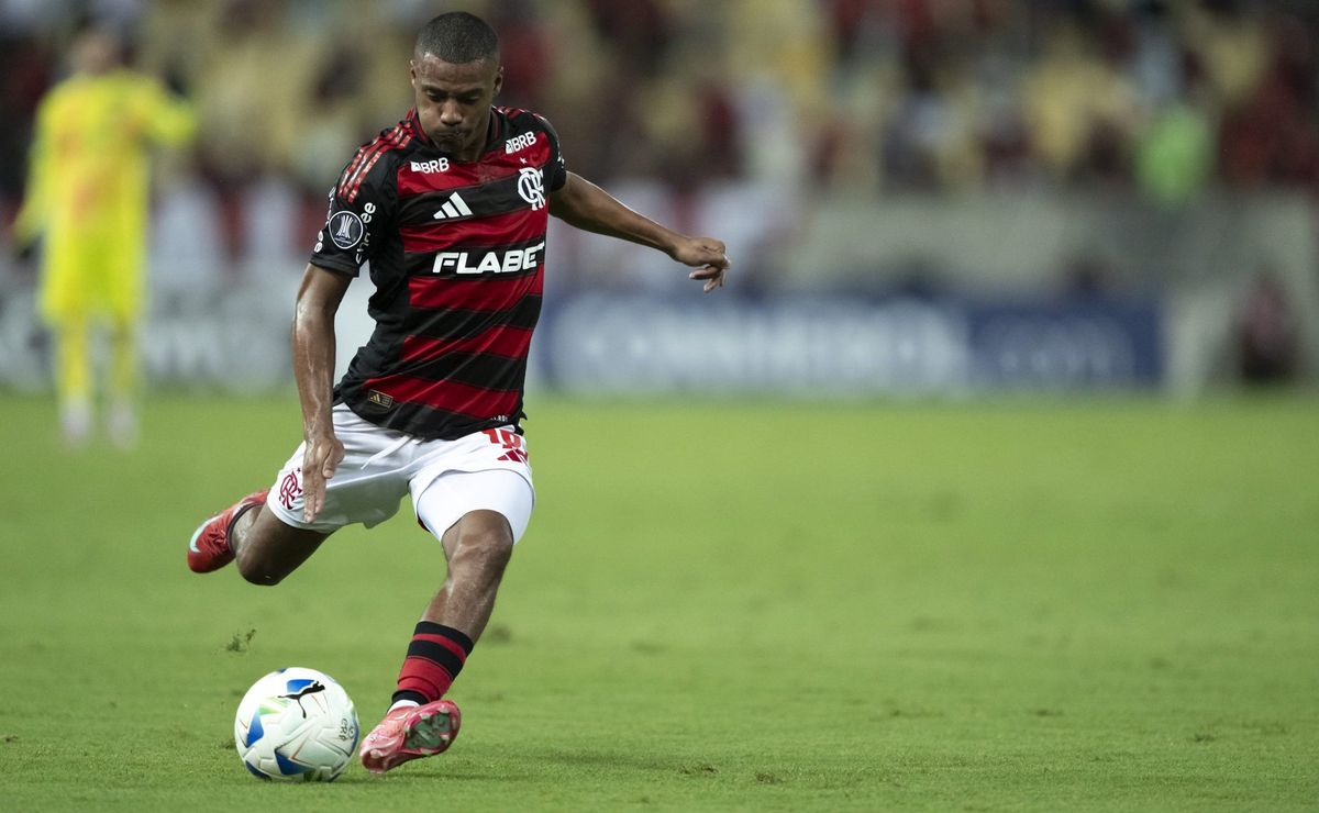 De la Cruz tem sequência como titular no Flamengo em 2025