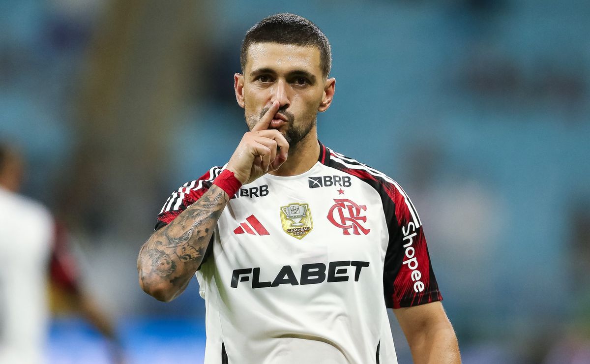 Felipe Melo manda recado sobre fase de Arrascaeta no Flamengo