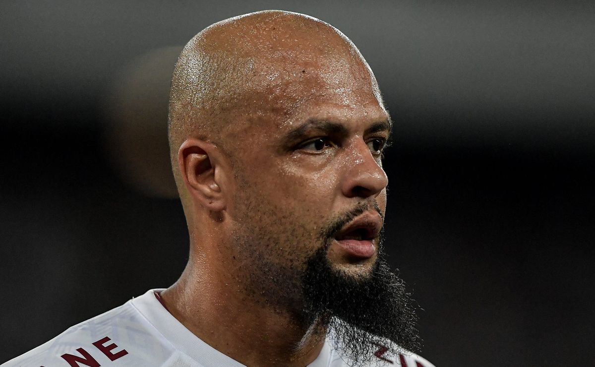 Felipe Melo se rende e elogia Arrascaeta do Flamengo