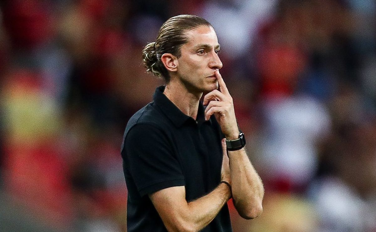Filipe Luís aborda vaias e lança desafio no Flamengo
