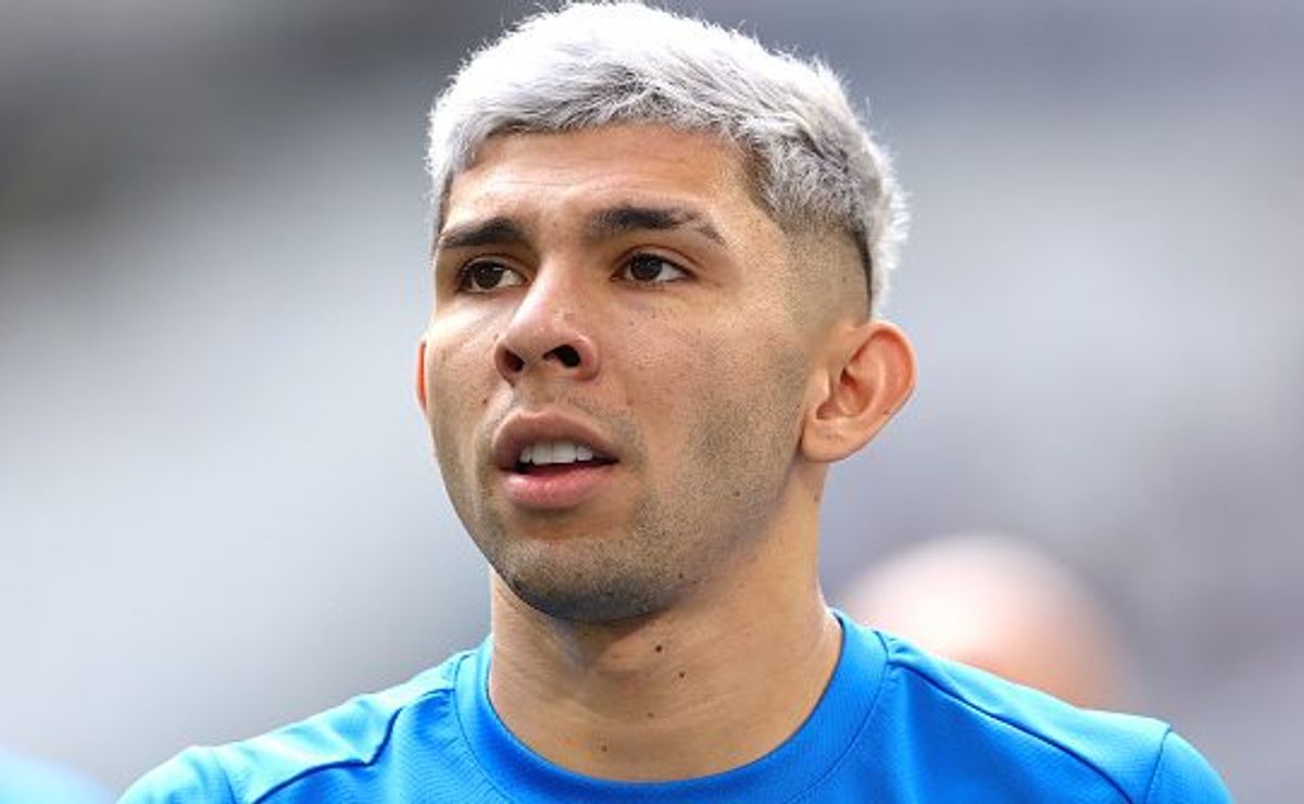 Flamengo não desistiu da contratação de Julio Enciso