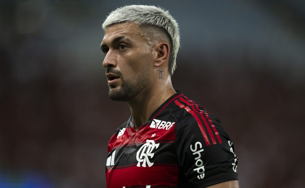 Gallardo pede volta e De La Cruz pode deixar Flamengo