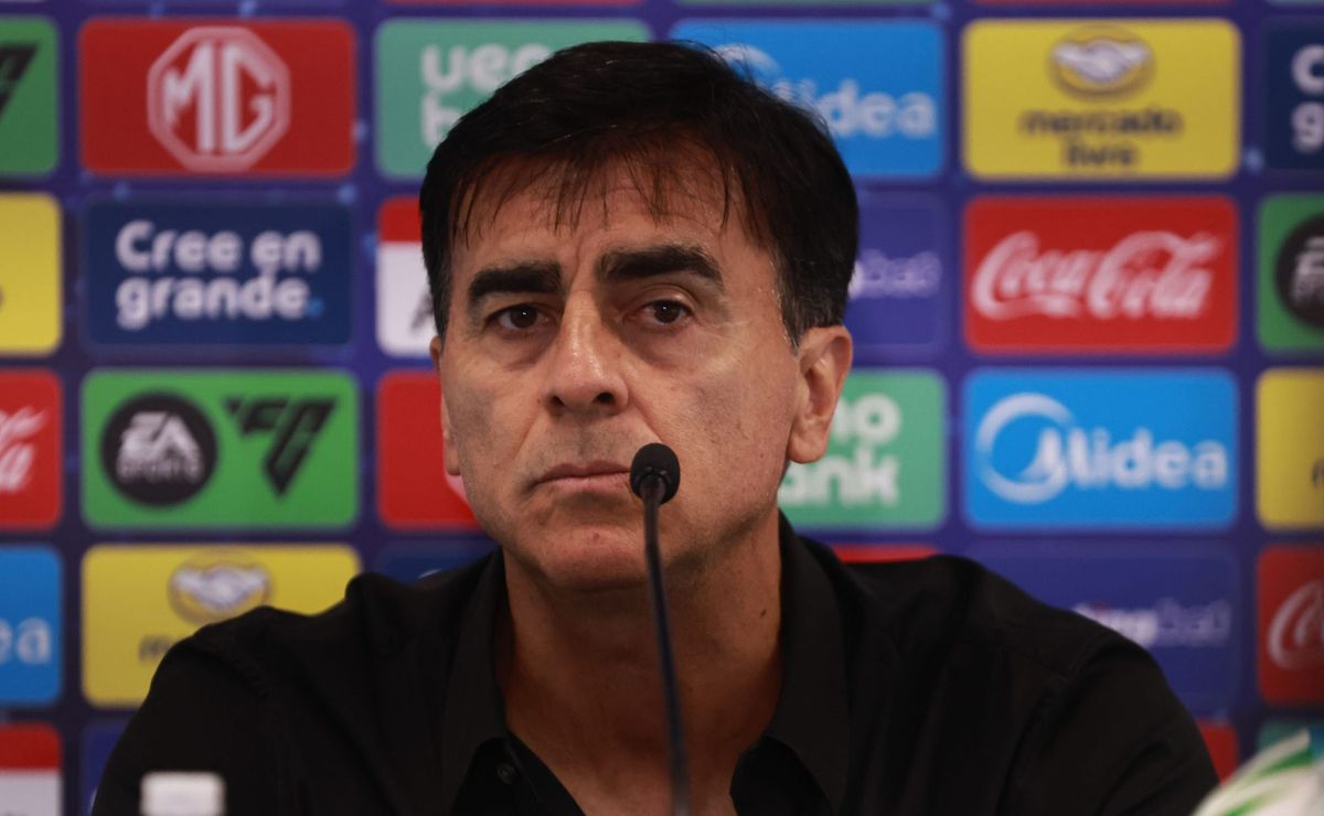 Gustavo Quinteros, do Grêmio, destaca o time do Flamengo