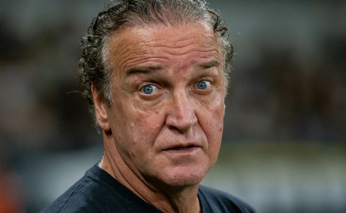 Ídolo do Flamengo pode jogar com Cuca no Atlético-MG