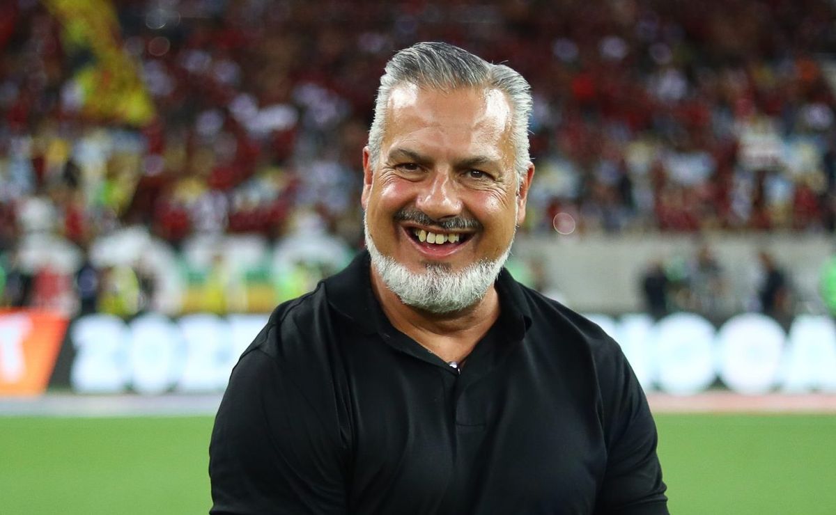 José Boto quer contratações no Flamengo de zagueiro e meia 