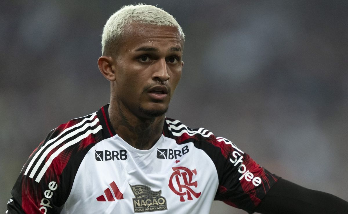 Manchester City ainda não fez proposta ao Flamengo por Wesley